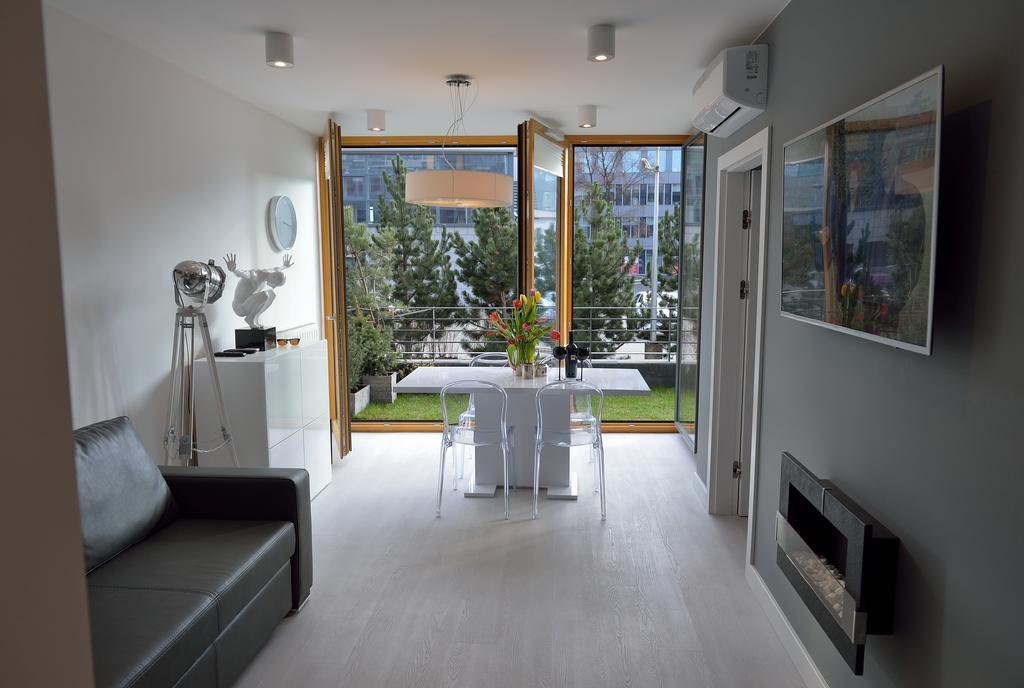 Garden Apartment Cracow- Shopping Mall 1Min, Underground Parking, Family Friendly, City Center Cracóvia Exterior foto