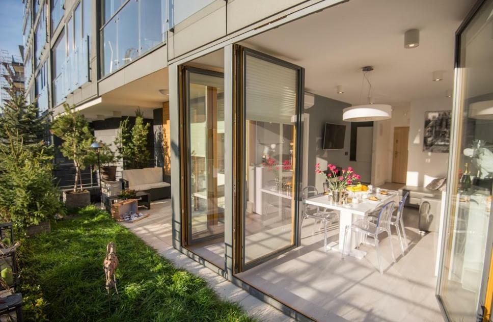 Garden Apartment Cracow- Shopping Mall 1Min, Underground Parking, Family Friendly, City Center Cracóvia Exterior foto